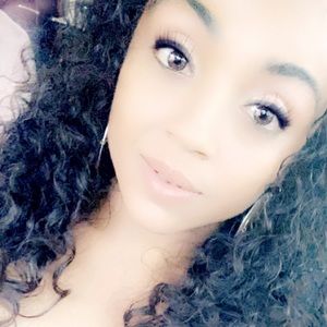 Meet your Posher, Lena